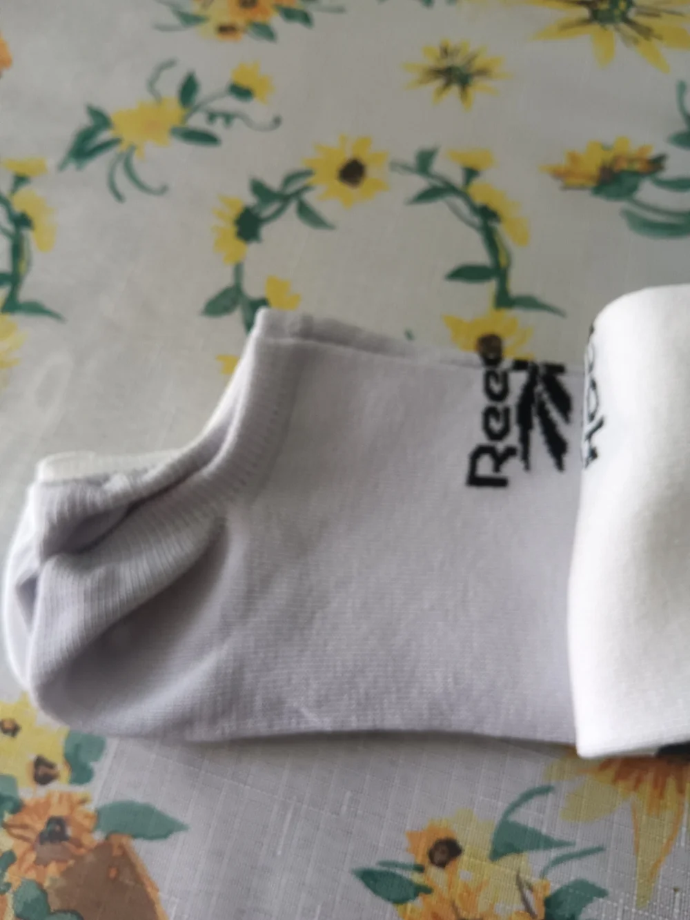 Reebok Unisex White Invisible Socks - 3 Pack One size fits all